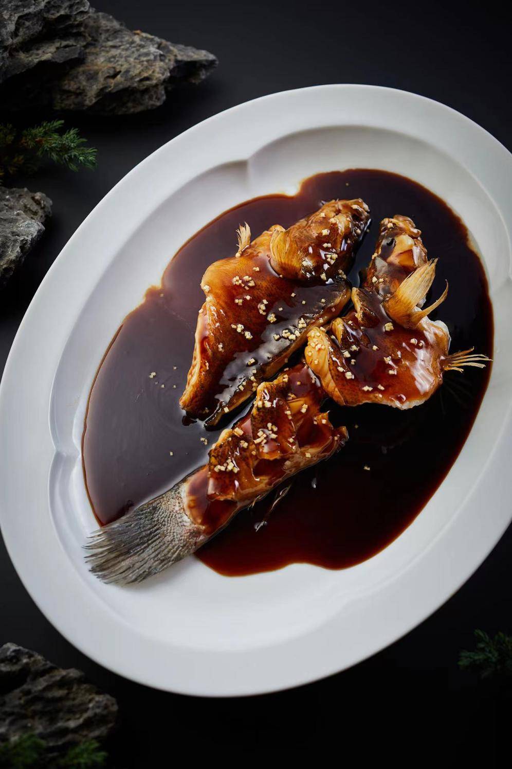 如院以经典杭州菜为基调用现代的手法在西子湖畔植物园菁华之地再次