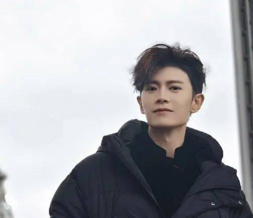 孙怡滕光正同居?任嘉伦翻车?张予曦被撕掉了?李宏毅嚼槟榔?