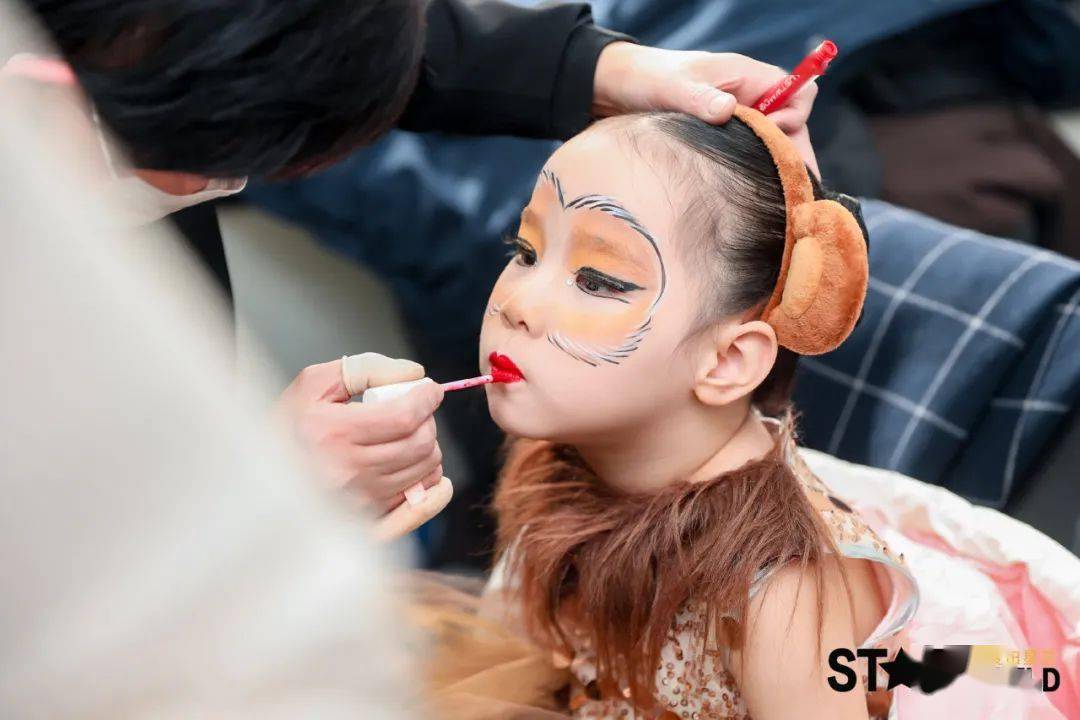 麦田星艺童梦森林之自由王国中国国家话剧院剧场演出圆满成功
