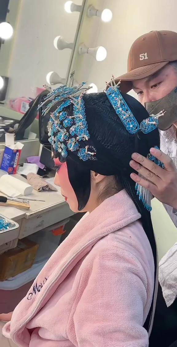 青年戏曲传播者 谁说戏曲不抖音 戏曲 秦腔锁麟囊 戏曲化妆