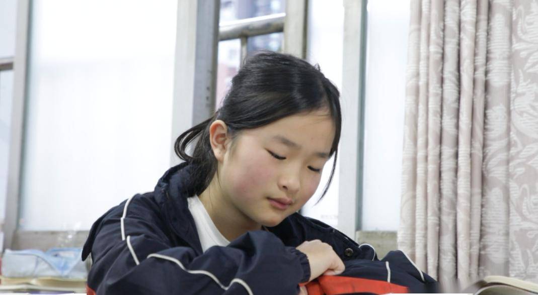 郭雨婷点名表扬