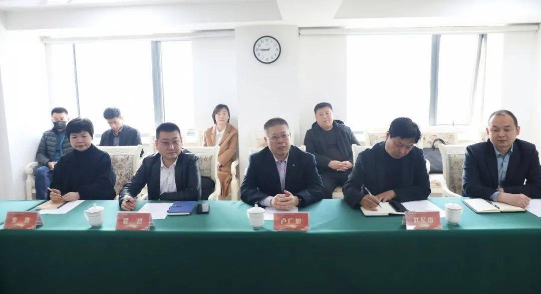 河北省妇幼保健院院长周英杰,副院长田慧艳,办公室主任张勇以及医疗