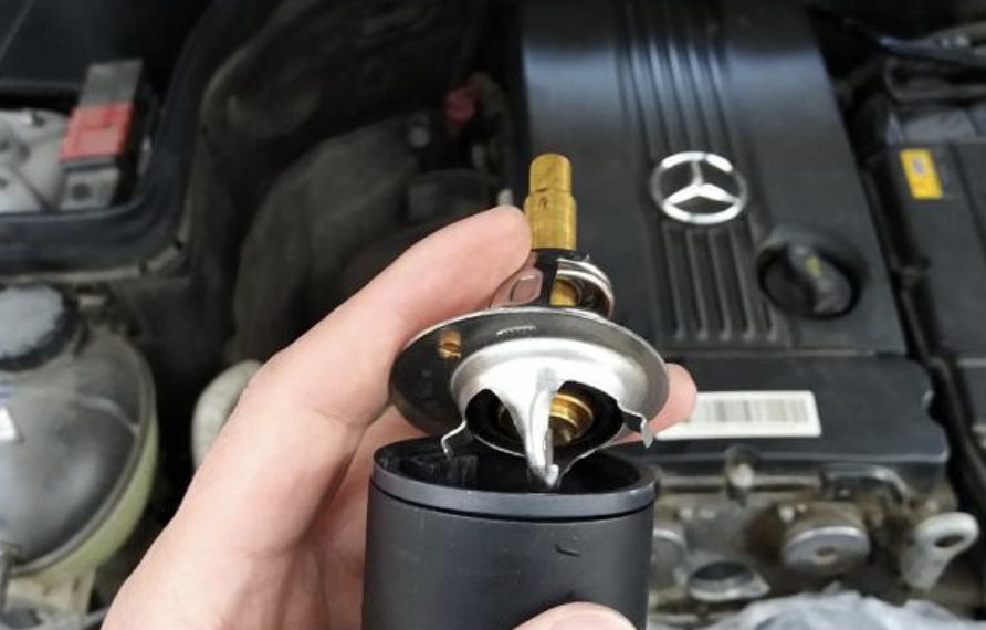 汽车节温器/来源于网络新车买来就出现水温低的问题,可能是哪些原因