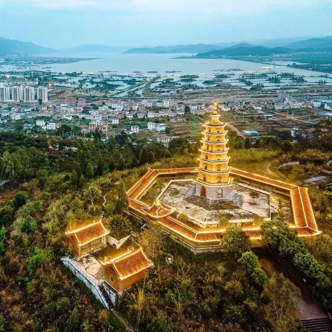 上帝爱云南我爱在云南石屏吃豆腐