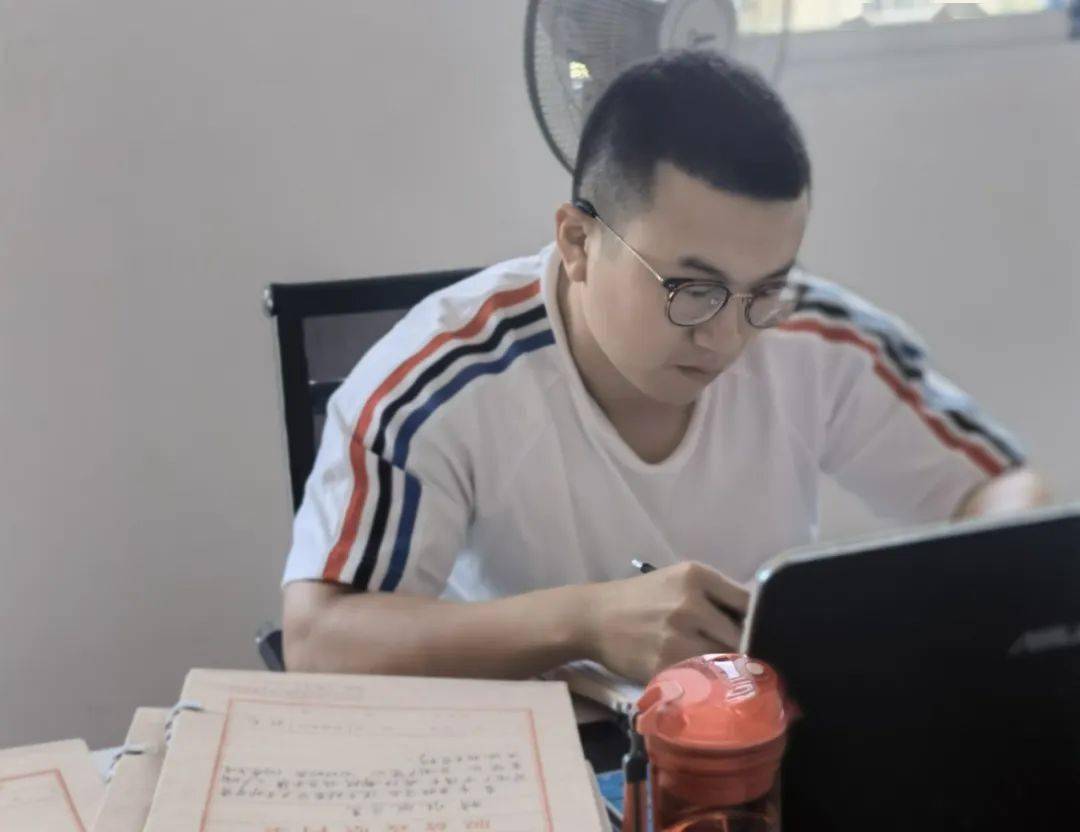 八周年我与基投共成长①张意深耕本职强本领迎难而上谱新篇