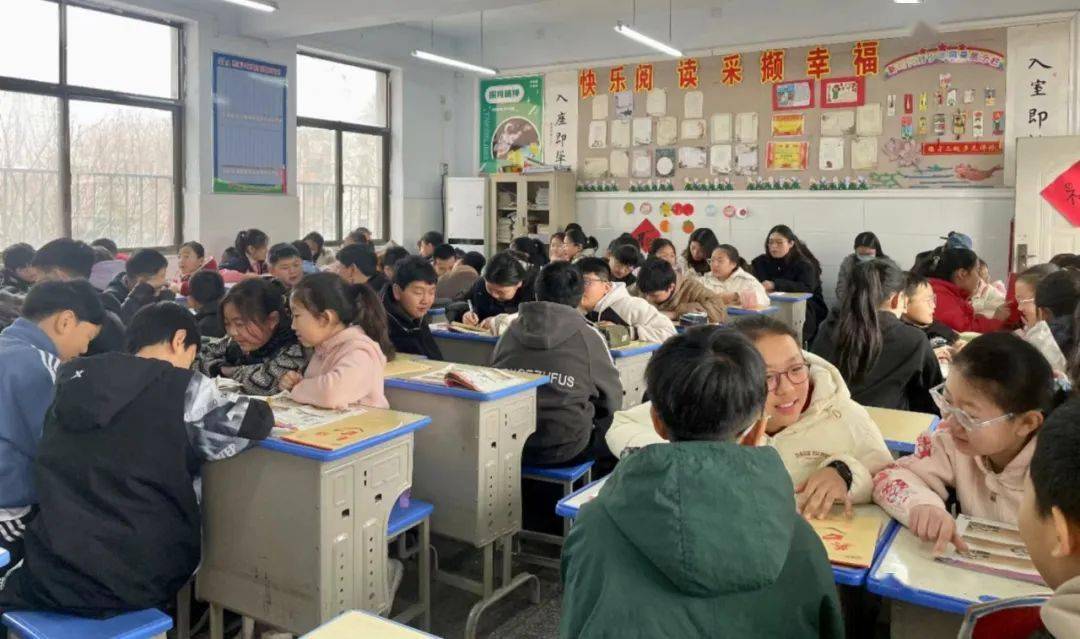 课后---以评促改语文学科语文课后二,三年级两个教研组的老师和教研员