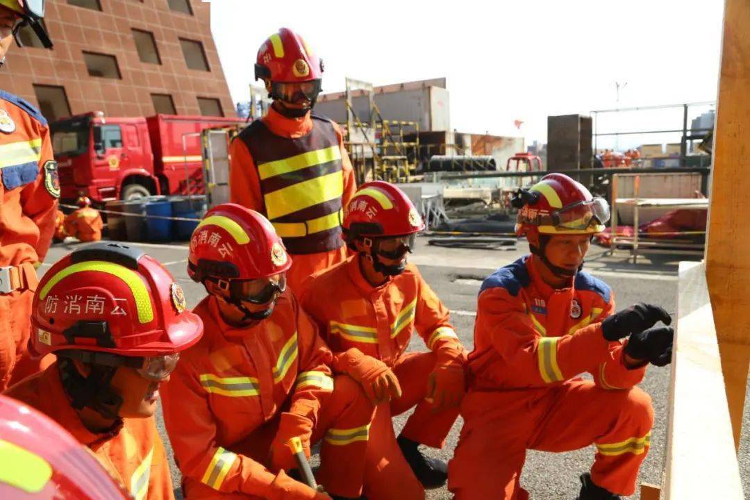 "五项举措"抓实新入职消防员地震救援专业化训练