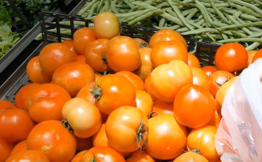 买西红柿时最忌胡乱买,老菜农教我6个小妙招,包你一挑一个准儿_大妈_