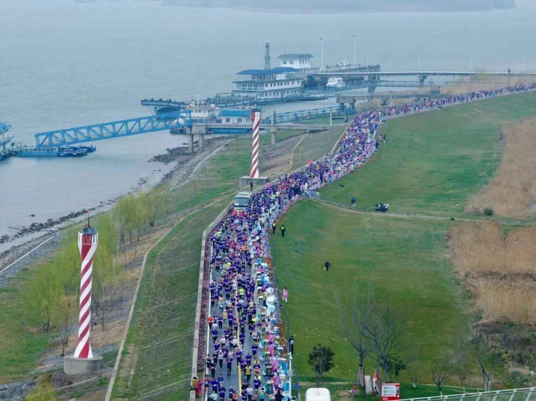 奔跑在全世界最美马拉松赛道