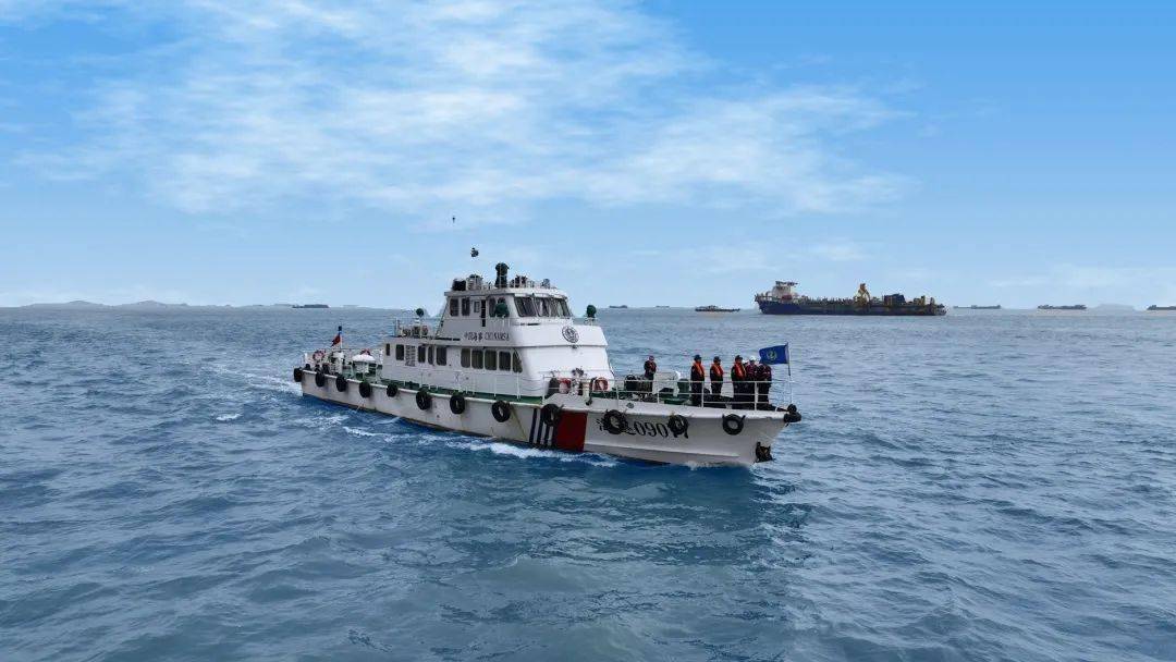 联合巡航执法 共筑海上安全防线_南沙_船舶_边防检查站