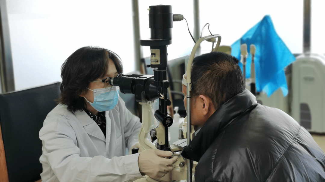 白内障患者的福音2024年3月25日北京同仁医院眼科专家到市人民医院