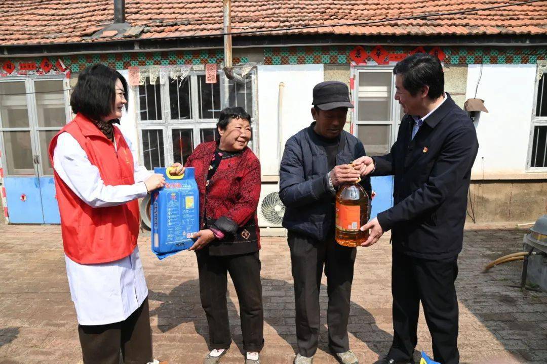 新时代文明实践看区县丨日照市五莲县许孟镇爱心义诊惠民生健康服务零