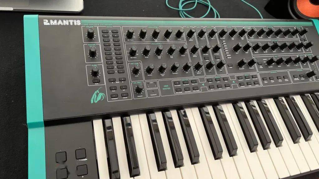 chrishuggett合成器终章之作pwmmantis上市24年伦敦合成器博览会最新