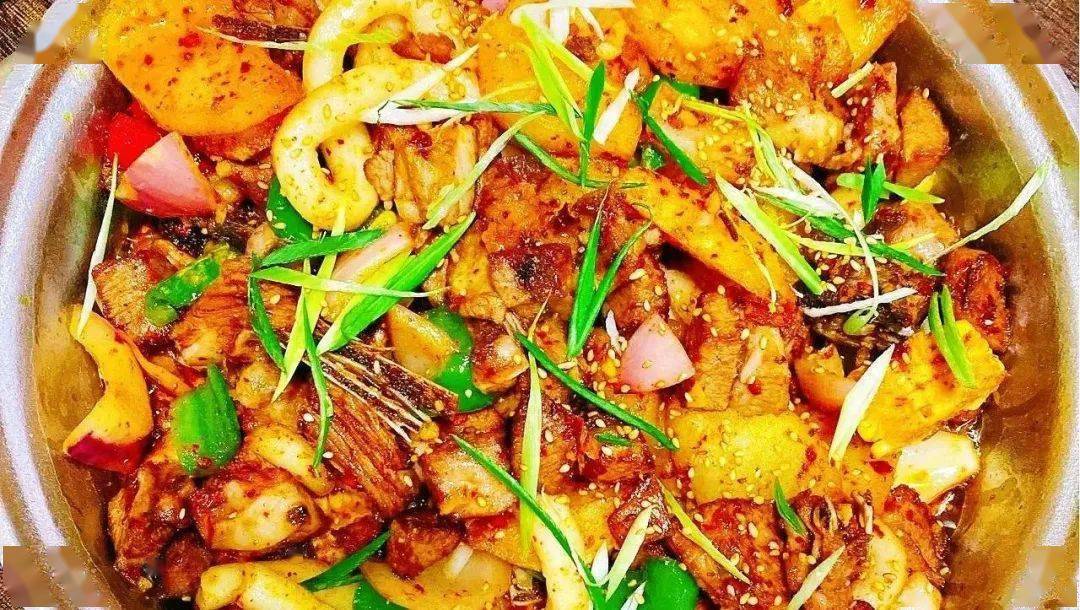 炕锅美食之都格尔木人生得意须尽欢炕个羊排把酒干