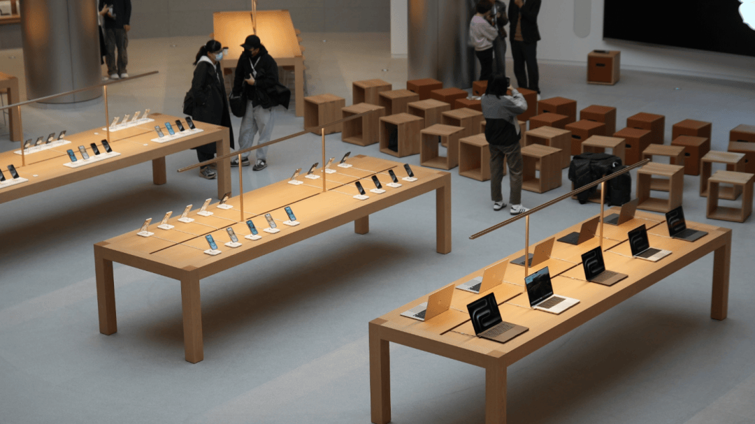 本周四apple静安正式开业带你先睹为快