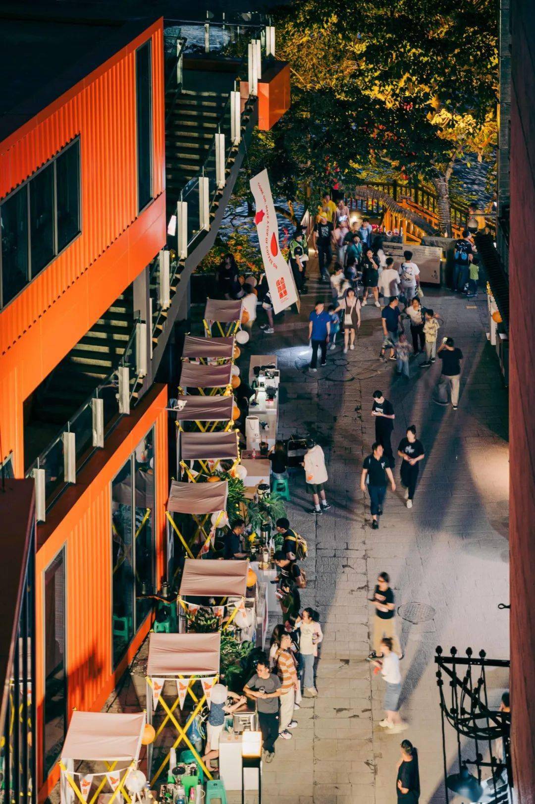 斑斓的渝中春日撒欢给你点颜色瞧瞧