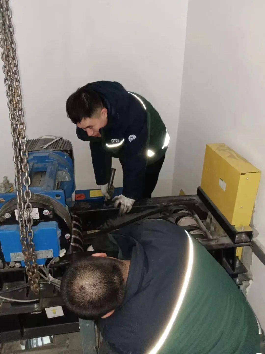 物业工程维修师傅一天都在干什么