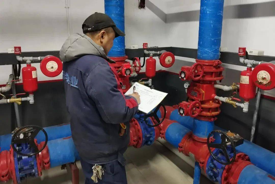 物业工程维修师傅一天都在干什么?