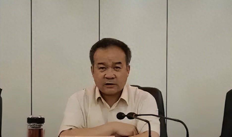 又一个副部级干部任上落马_窦万贵_新疆_调查