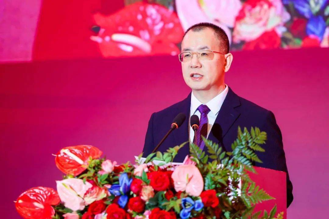 书香通往财富门这位潮商夫妇均是厦大毕业父母都是享受