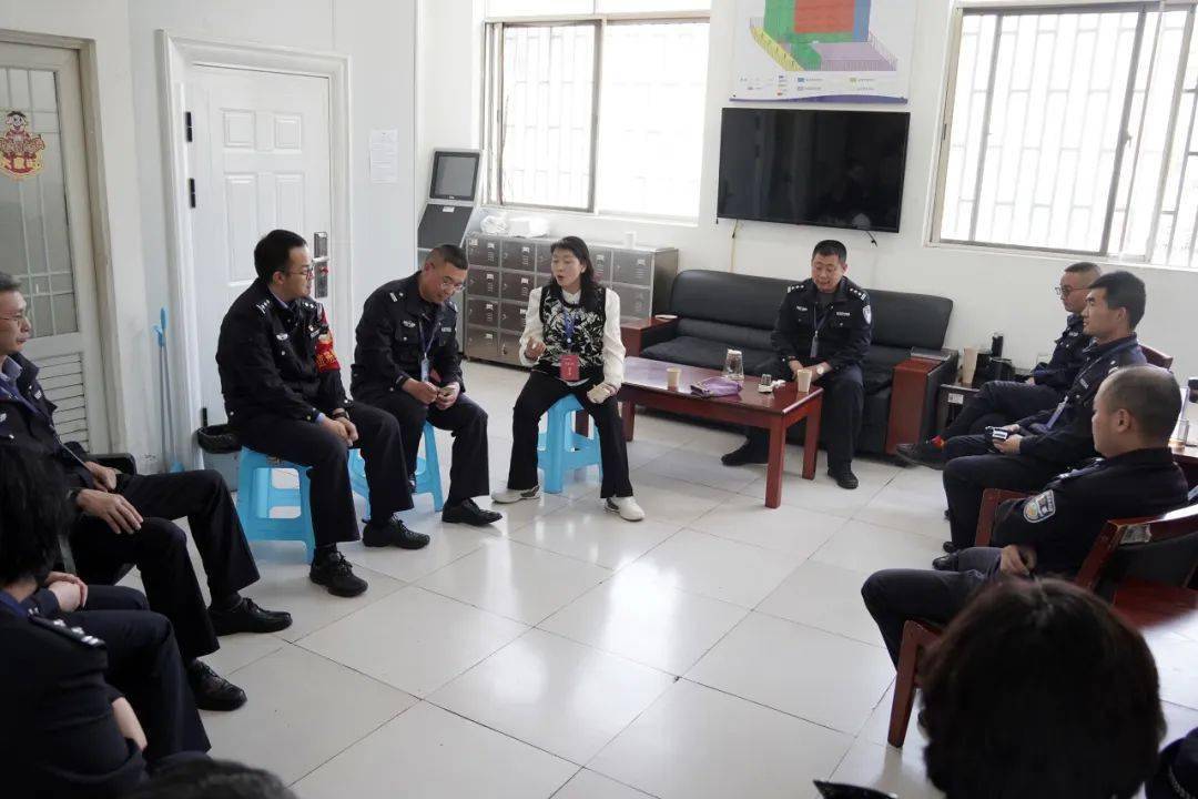 【阳光撒进高墙内 春风吹暖狱警心】云南省五华监狱关心关爱警察心理