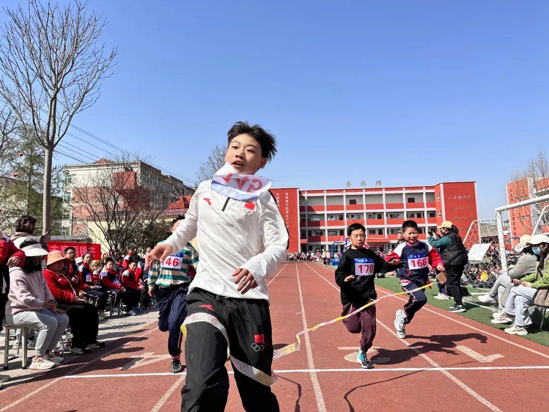 沁阳市第二小学举行2024年春季田径运动会暨体育节