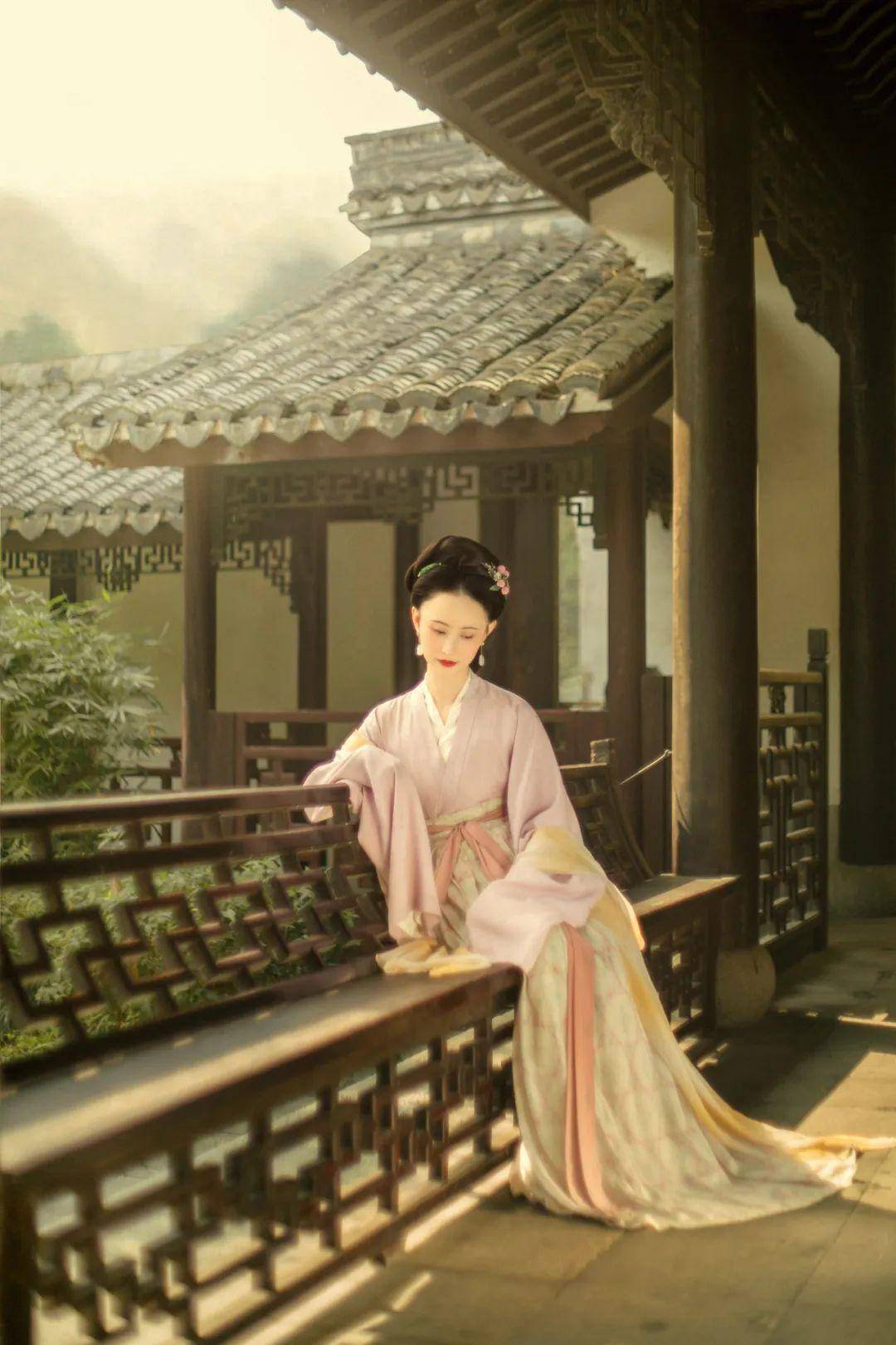 汉服披着床单的小孩长大了么