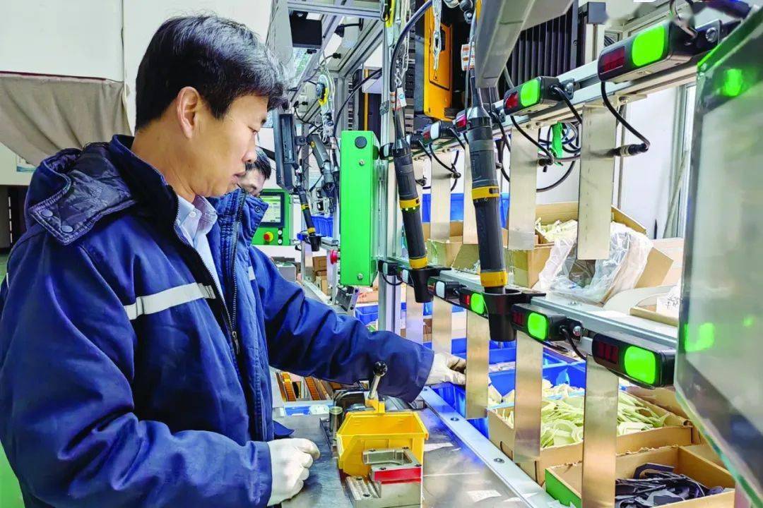 威海营商行丨高区威海联创加快创新研发订单已排到8月份