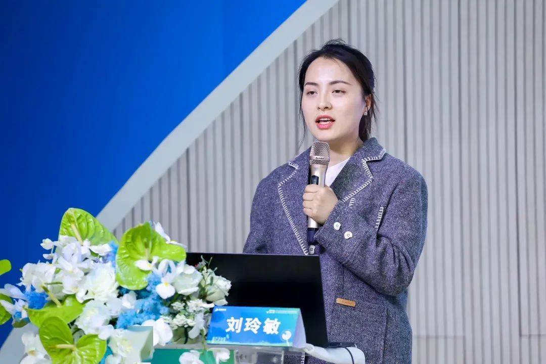 杭州市西湖区文一街幼儿园肖方方老师做"当颜色遇到光(探玩)"案例分享