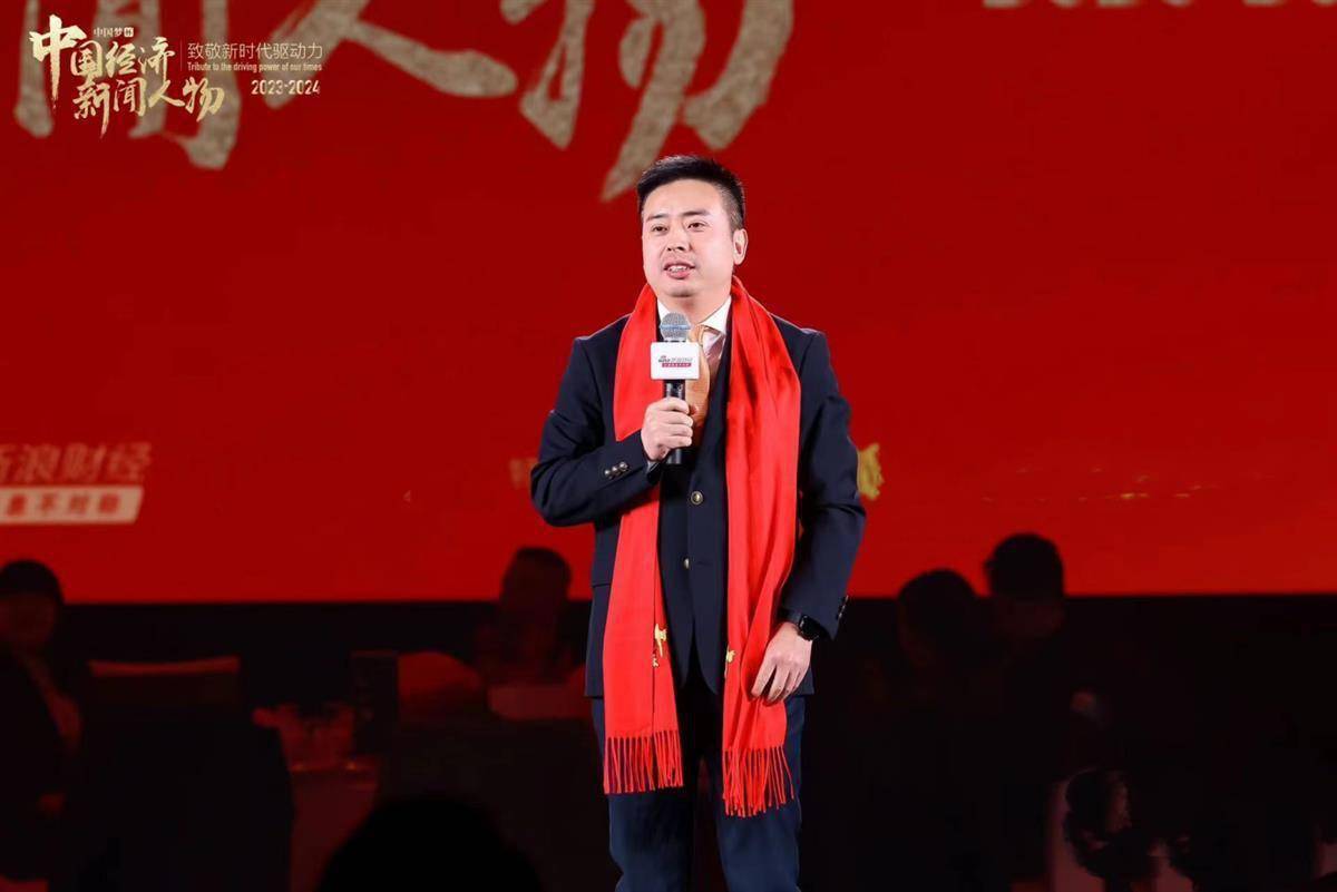 全球开ip联名店 年入138亿_叶国富_门店_产品