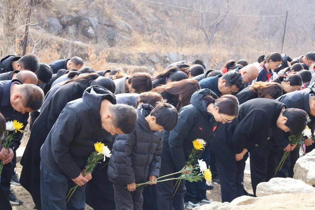 阜平县教体系统举办纪念邓小岚老师逝世两周年活动