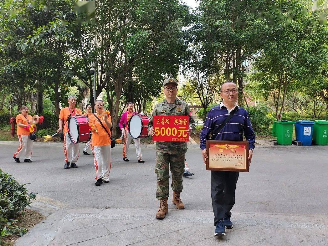 军人_东区_孩子