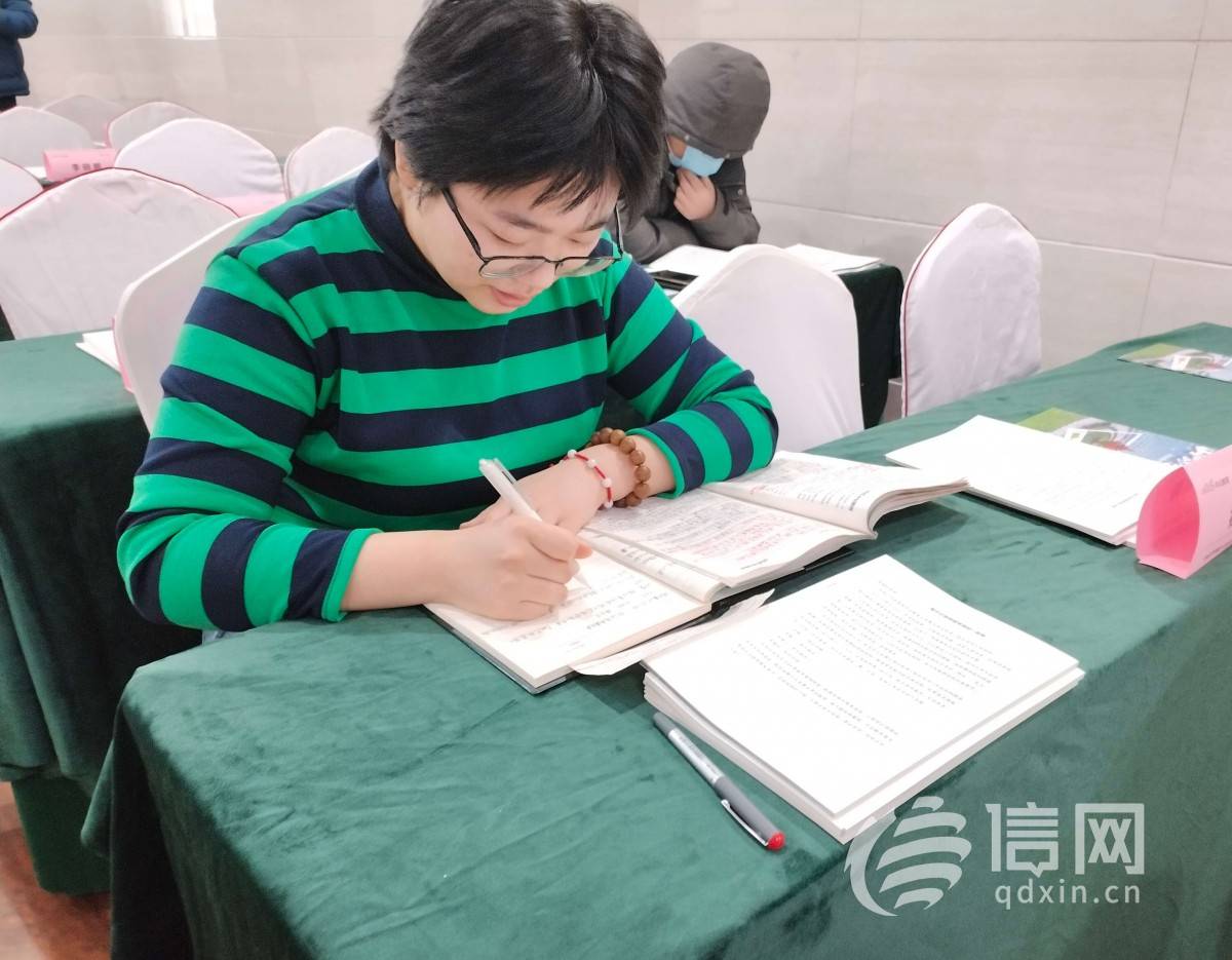 为救同事桃李年华遭遇意外00后截肢女孩拥抱新生活