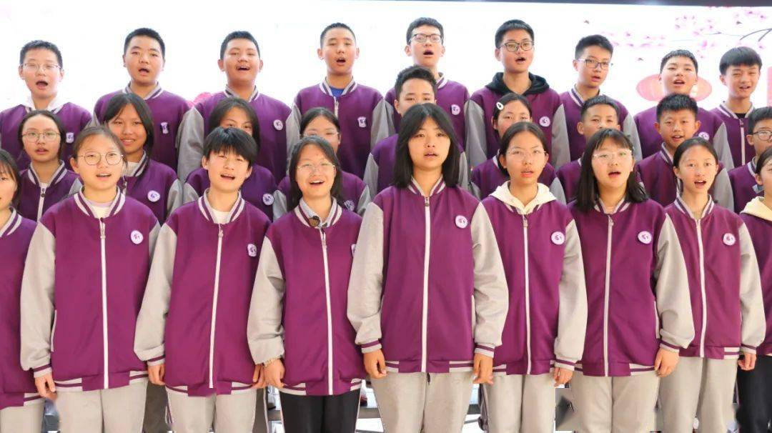 本次活动是庆祝长实中建校十周年校庆系列活动之一,初一年级各班的