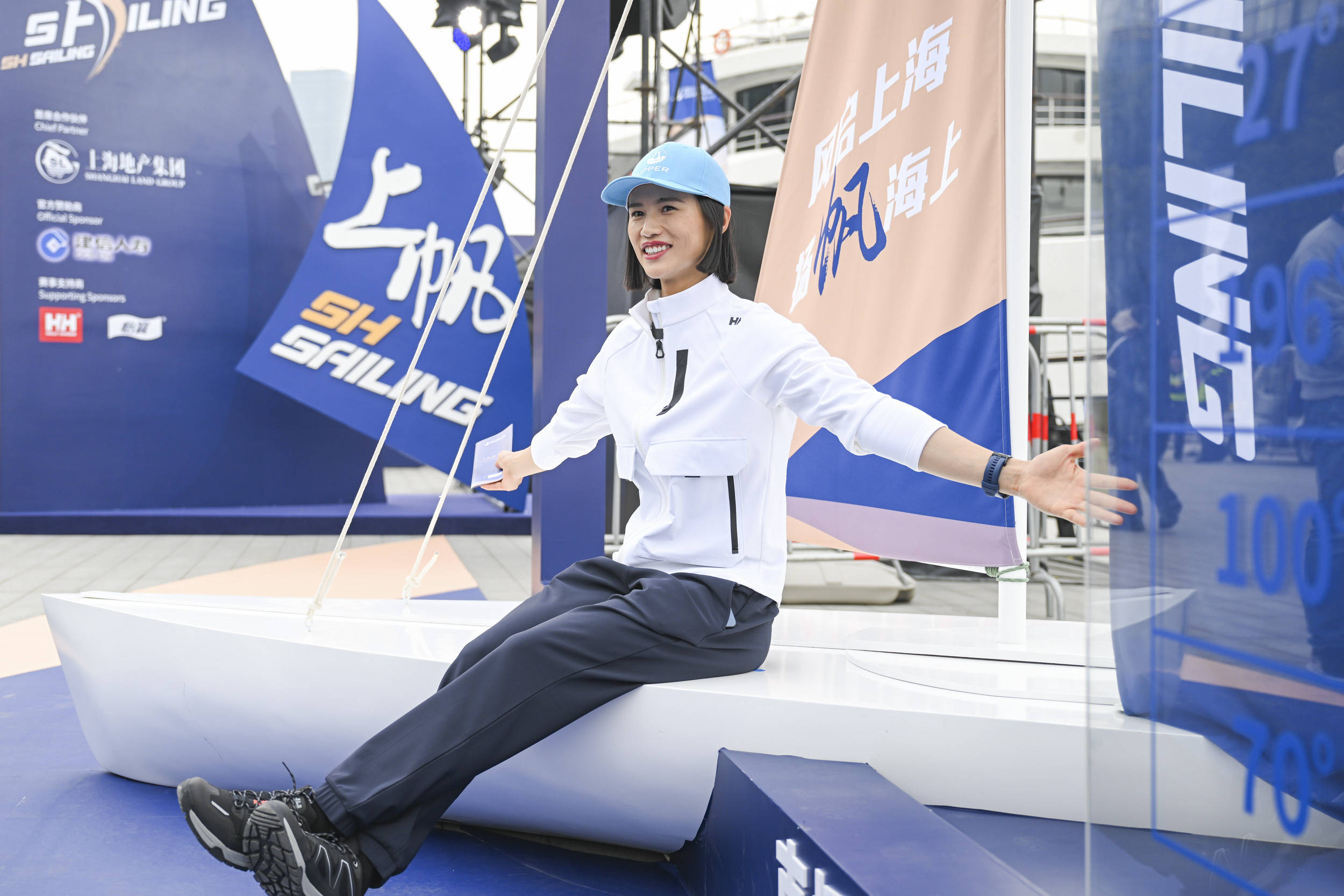 "上帆"赛事村开村,"村长"徐莉佳道出转战大帆船的新梦想