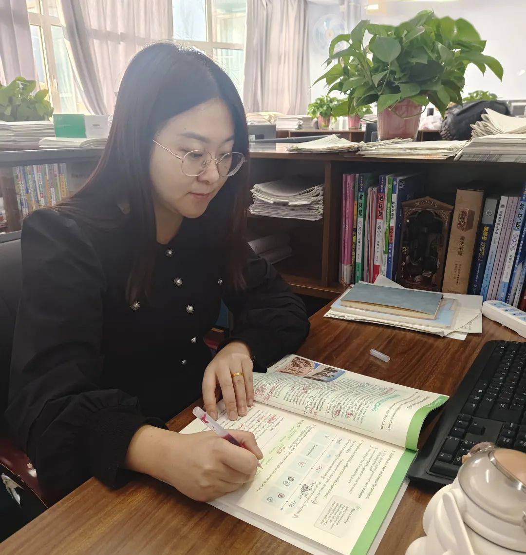 荣耀师生携手同心和美一中上下求索