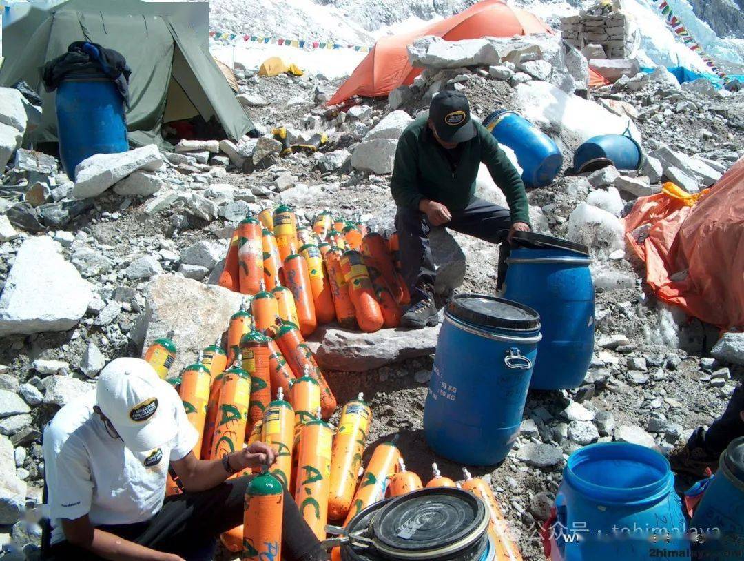 尼泊尔2024年珠穆朗玛峰春季攀登值得关注的数位登山者