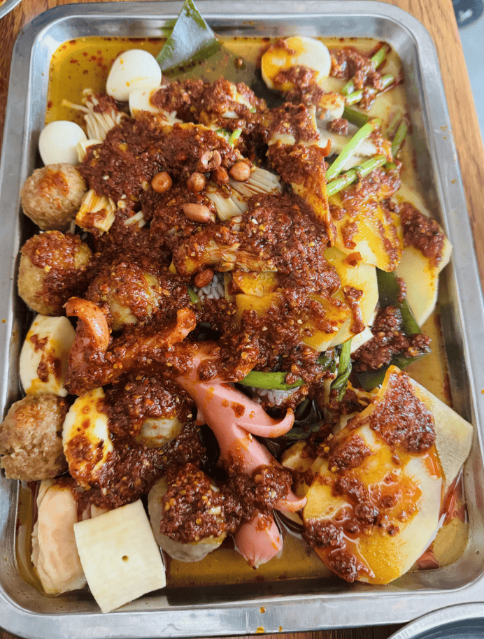 甘肃麻辣烫火遍全网!来看金昌麻辣烫,再次香晕你