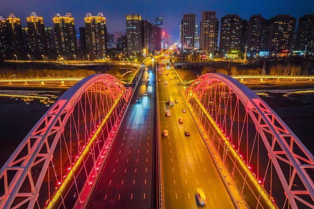 沈阳南京桥炫彩亮相