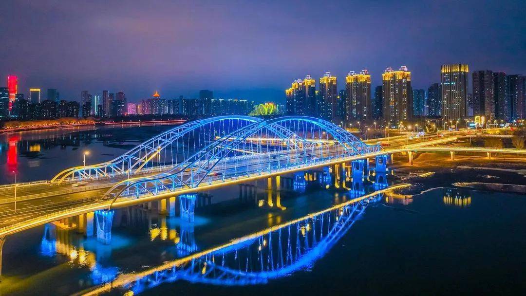 沈阳南京桥炫彩亮相