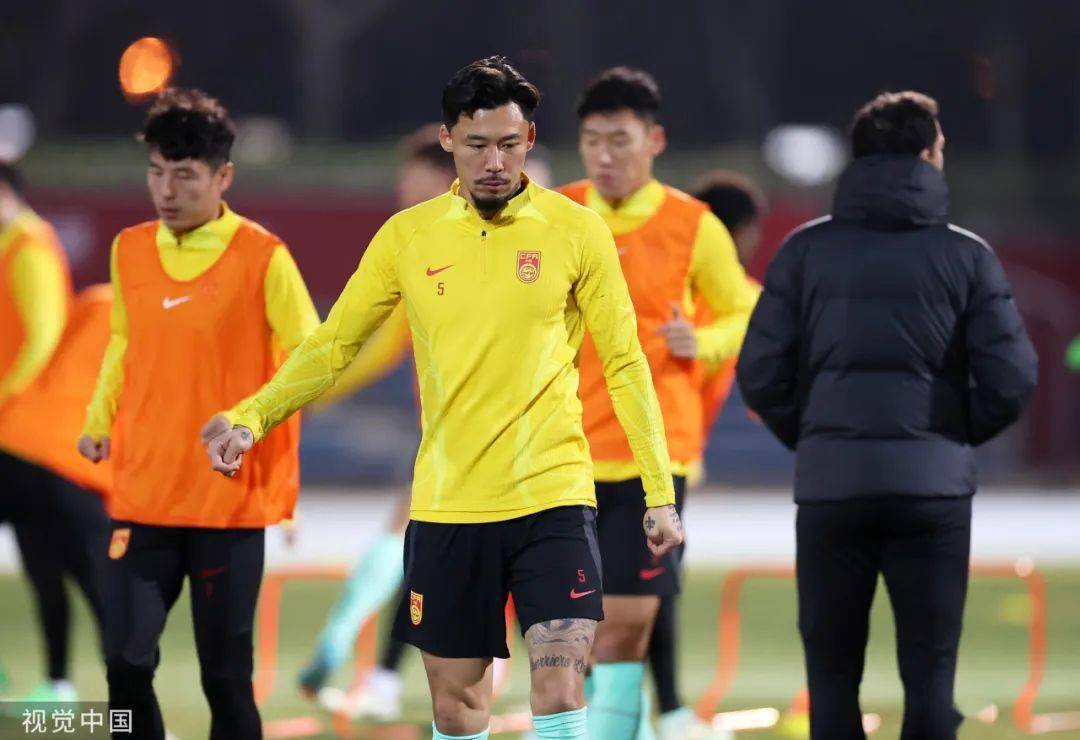 主场再战新加坡,国足力争"雪耻",杜绝二次"栽跟头"!__