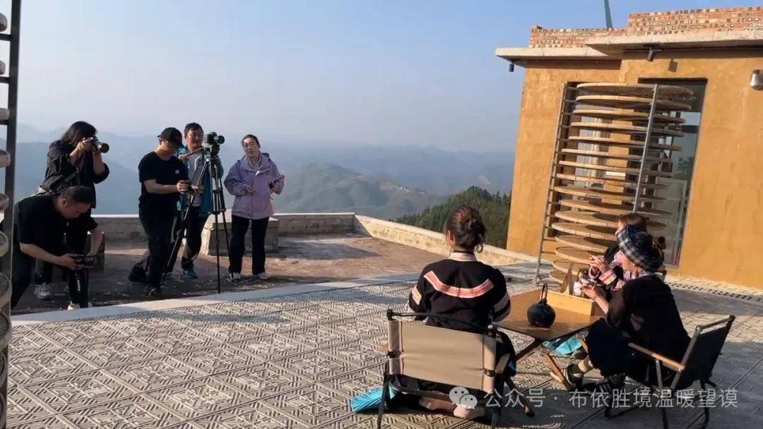 康养胜地人文兴义多家媒体记者到望谟开展采风活动