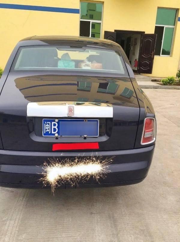 网友自制红米redmi汽车logo 劳斯莱斯:有人模仿我_搜狐汽车_搜狐网