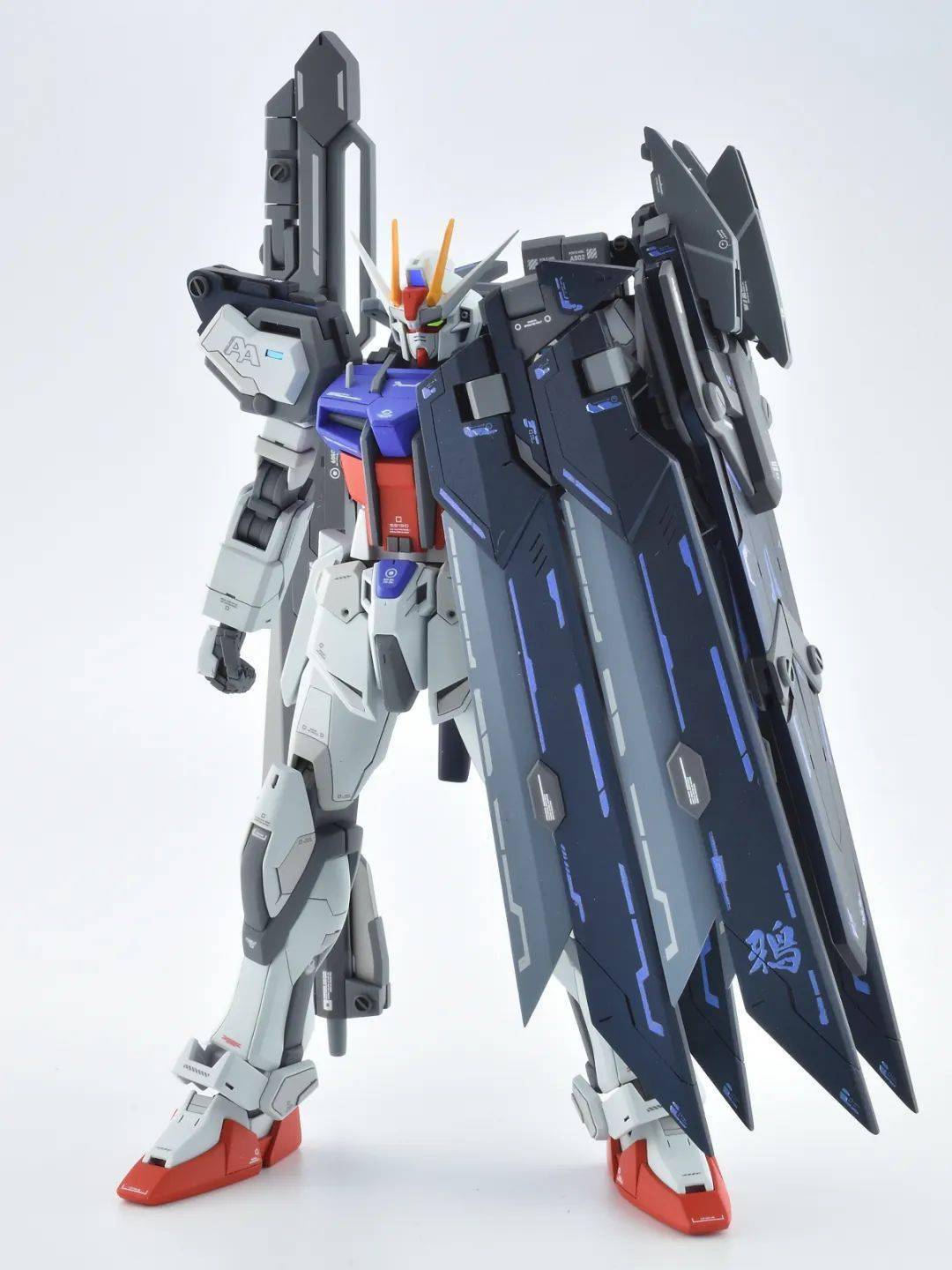 拥有4种形态的强袭高达掠夺装备,谁敢来战!