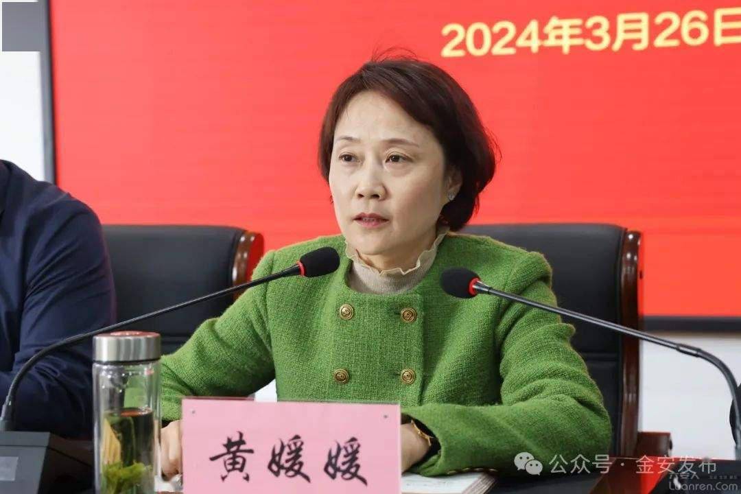 黄媛媛讲话程旭在讲话中指出,金安区和市开发区咫尺相邻,唇齿相依