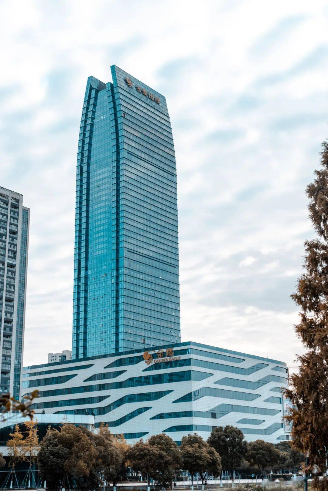 周末节假日不加价昆山252米云顶之巅直播06999抢2晚270全景房赏绝美