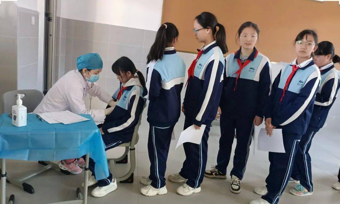 金马街道社区卫生服务中心开展中小学学生健康体检工作_辖区_检查