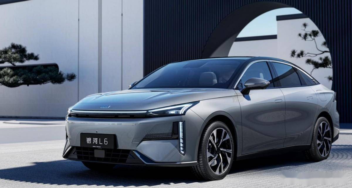 5t雷神电混8848系统,其发动机热效率峰值为44.26%,百公里馈电油耗为4.