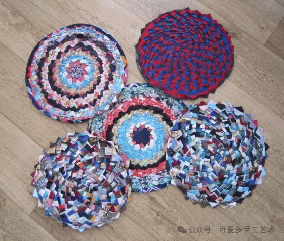 旧衣服和几厘米的小碎布不要轻易扔掉,剪成碎片对折几下,没想到这么好