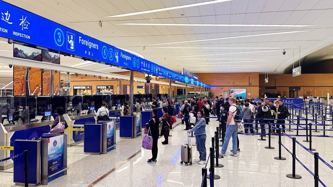 天府国际机场口岸对外开放一周年出入境人员达367万余人次